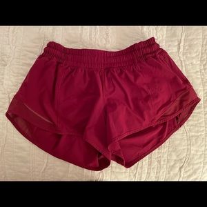 Lululemon Hotty Toddy Shorts 2.5